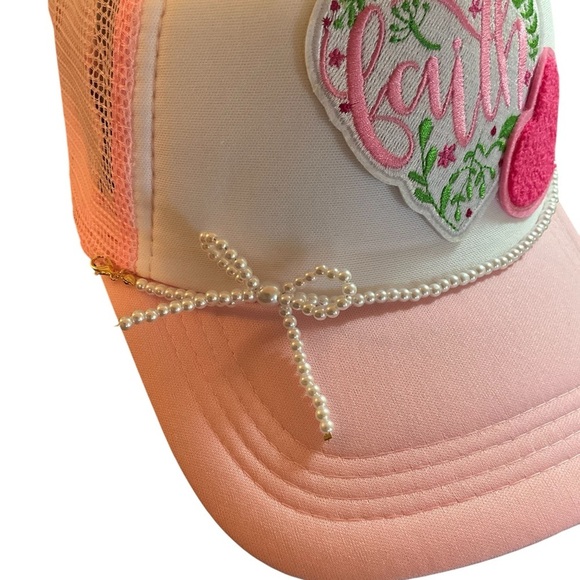 Faith Trucker Hat - Picture 4 of 5